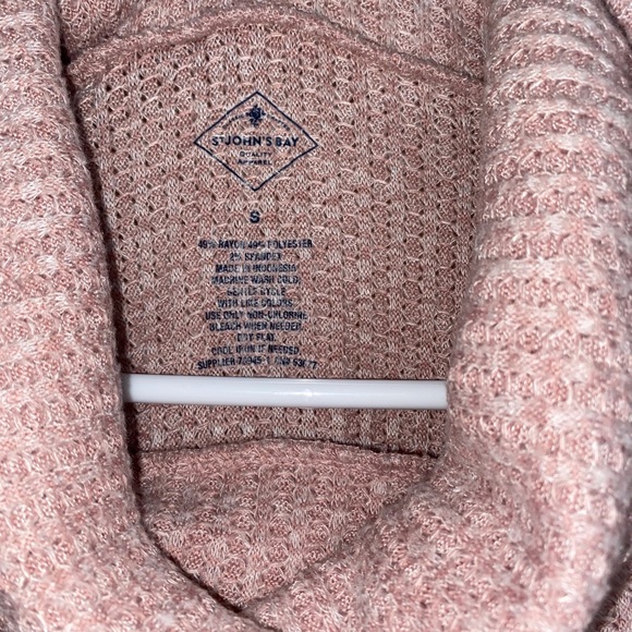 Sweater - Picture 3 of 3